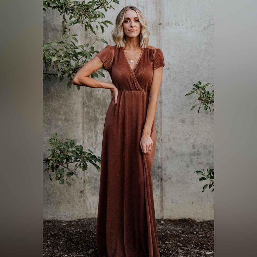 NWT Baltic Born Athena Pleated Pregnancy Nursing Friendly Maxi Dress Medium